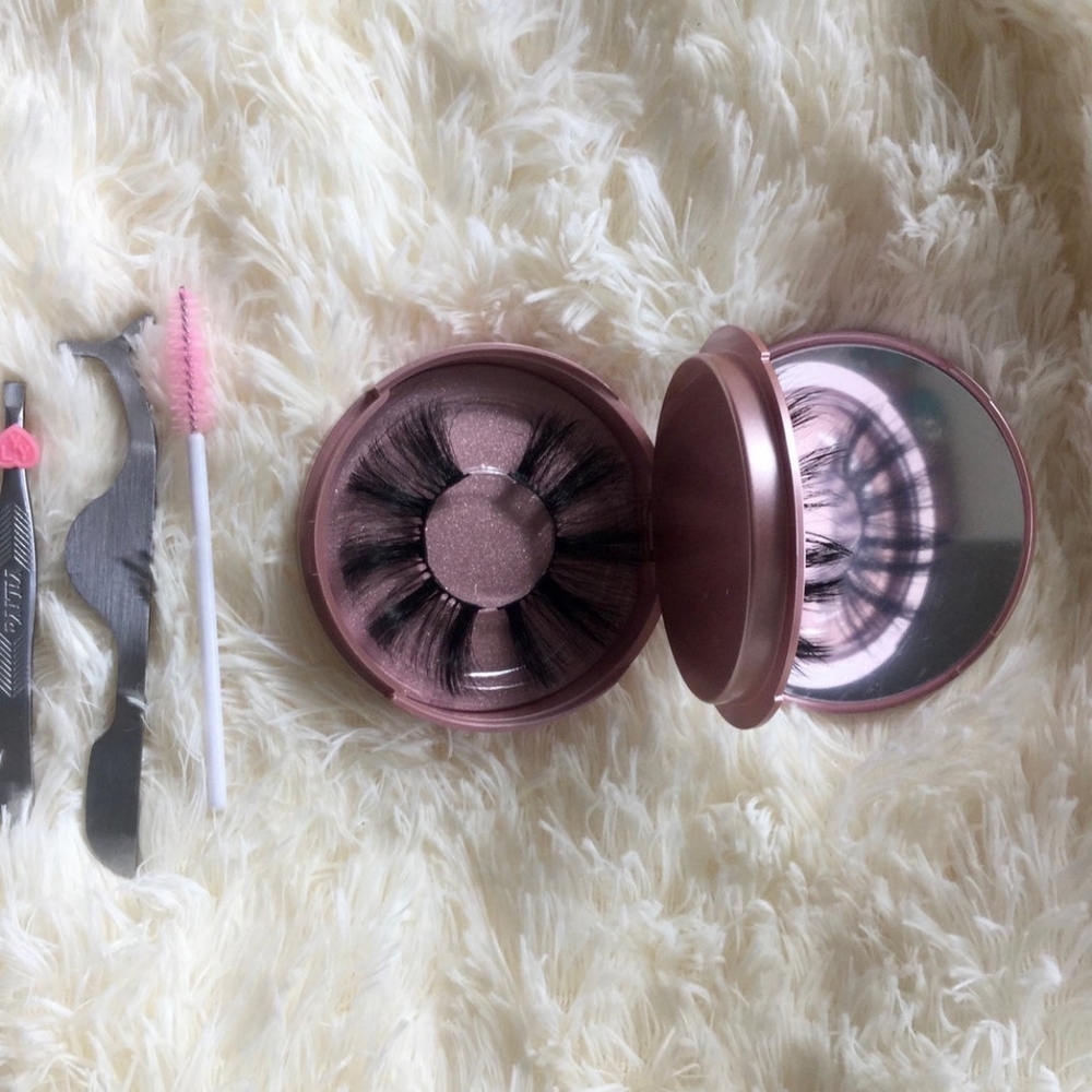 Double lashes mirror case